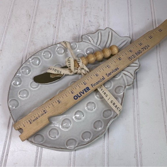 SoHa Living White Ceramic pineapple cheese plate and knife - Picture 5 of 7